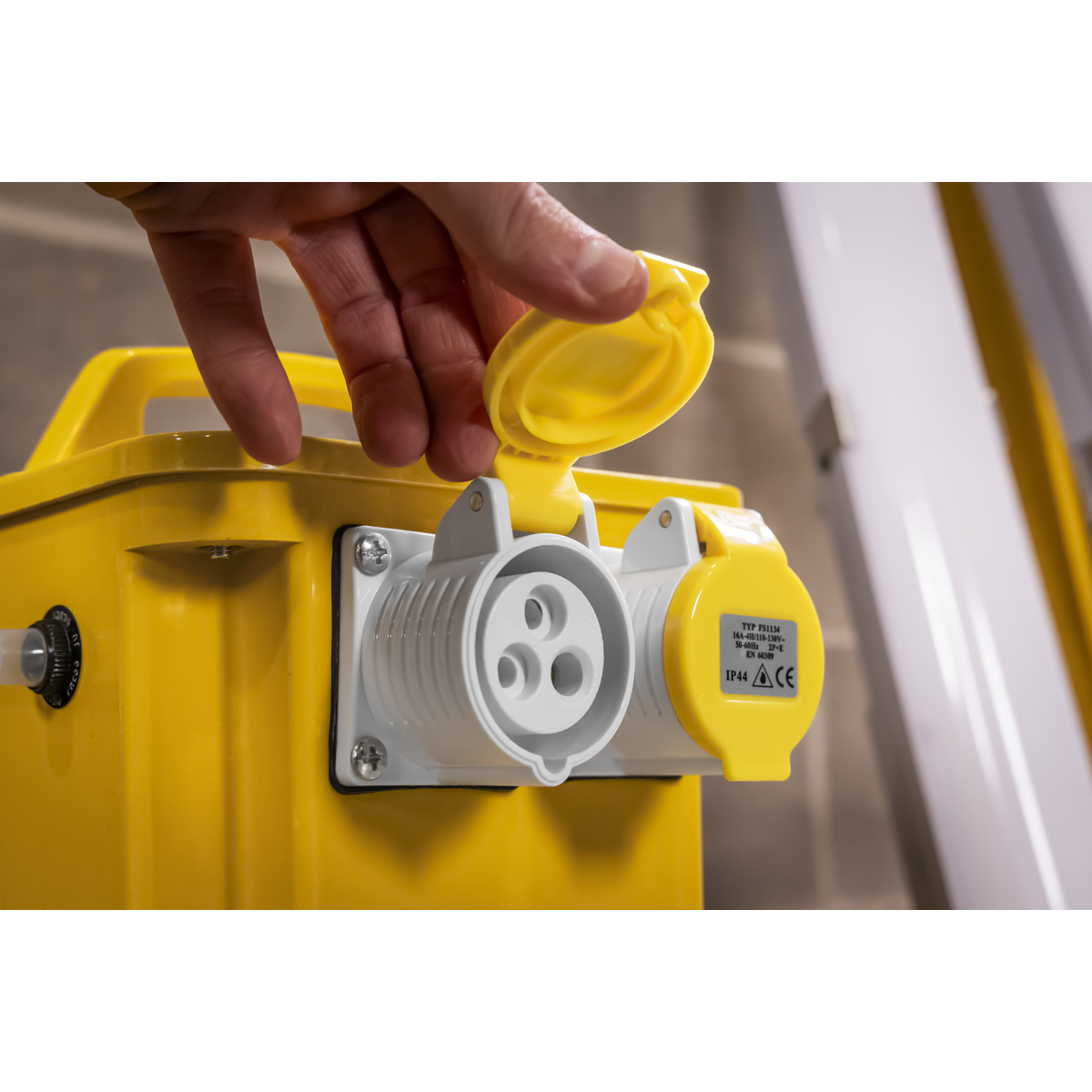 Sealey WST3000 Portable Transformer 3000VA