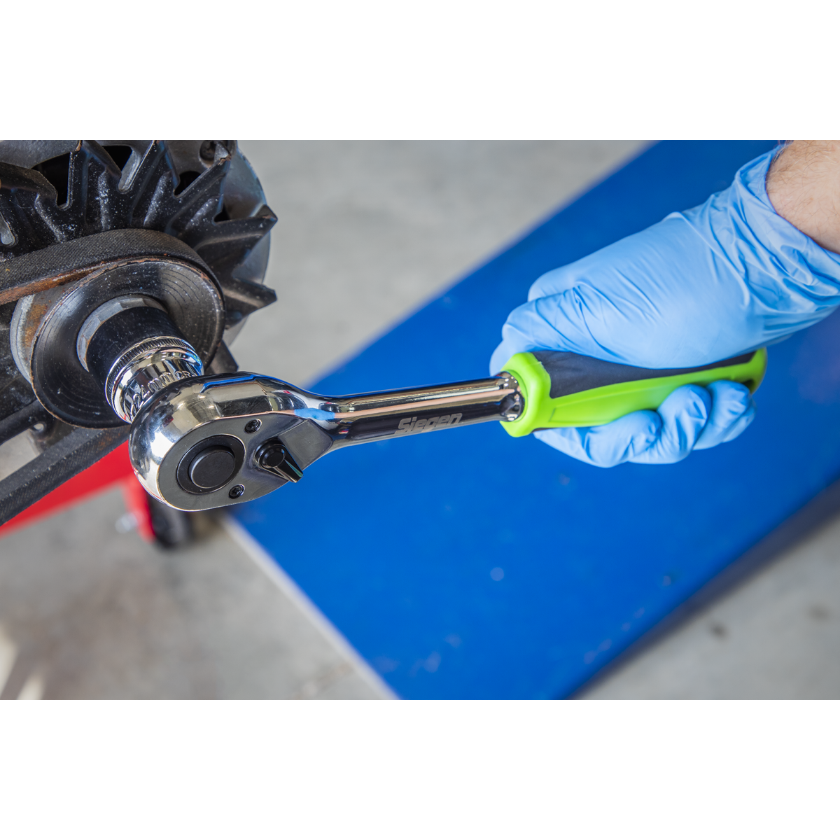 Siegen S01202 Siegen Pear-Head Ratchet Wrench with Flip Reverse 1/2"Sq Drive