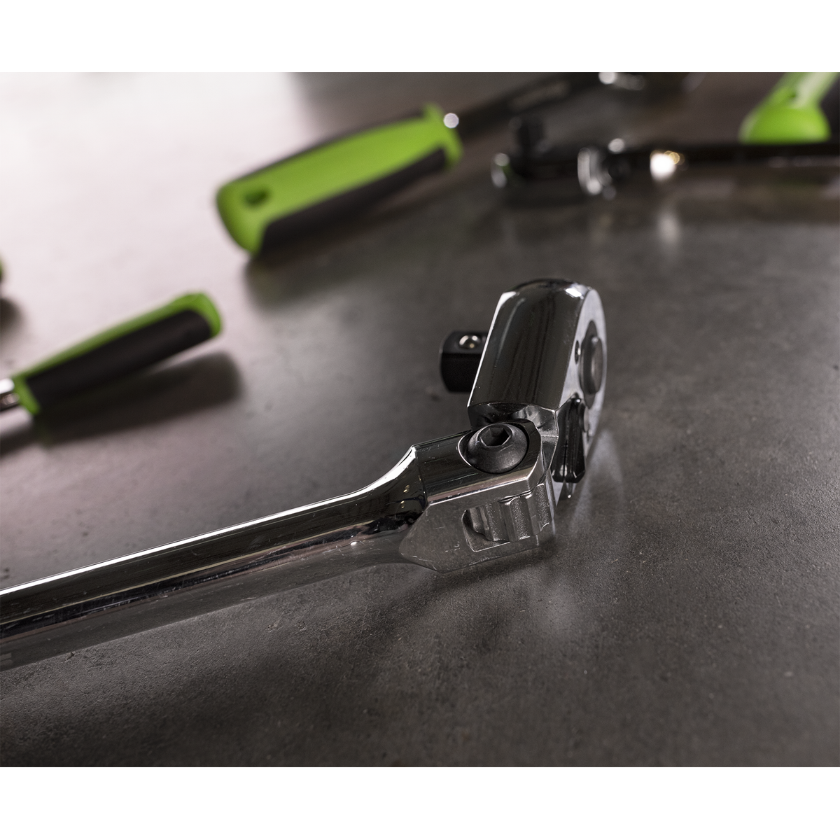 Siegen S01208 Siegen Extra-Long Flexi-Head Ratchet Wrench with Flip Reverse 3/8"Sq Drive