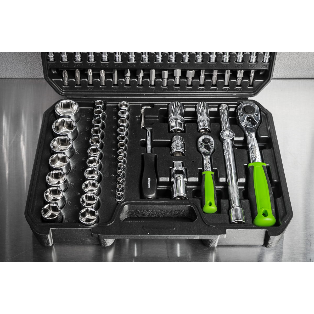 Siegen S01210 Siegen Socket Set 1/4" & 1/2"Sq Drive 94pc