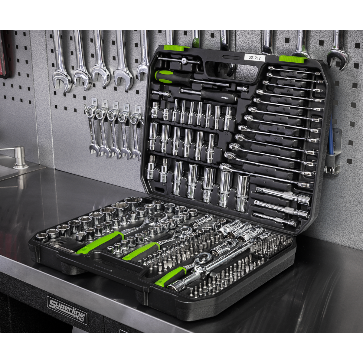 Siegen S01212 Siegen Socket Set 1/4", 3/8" & 1/2"Sq Drive 219pc