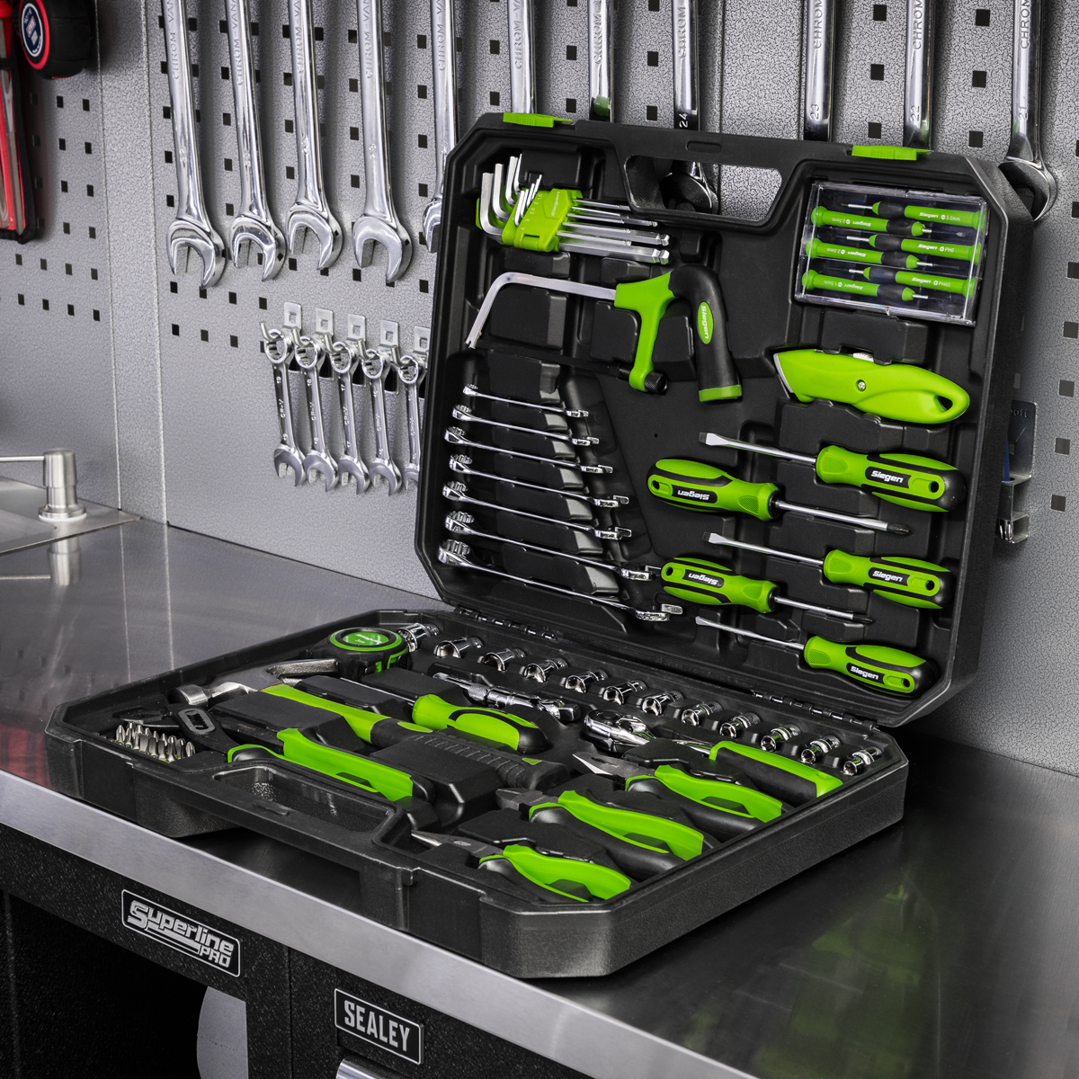 Siegen S01213 Siegen Tool Kit 84pc