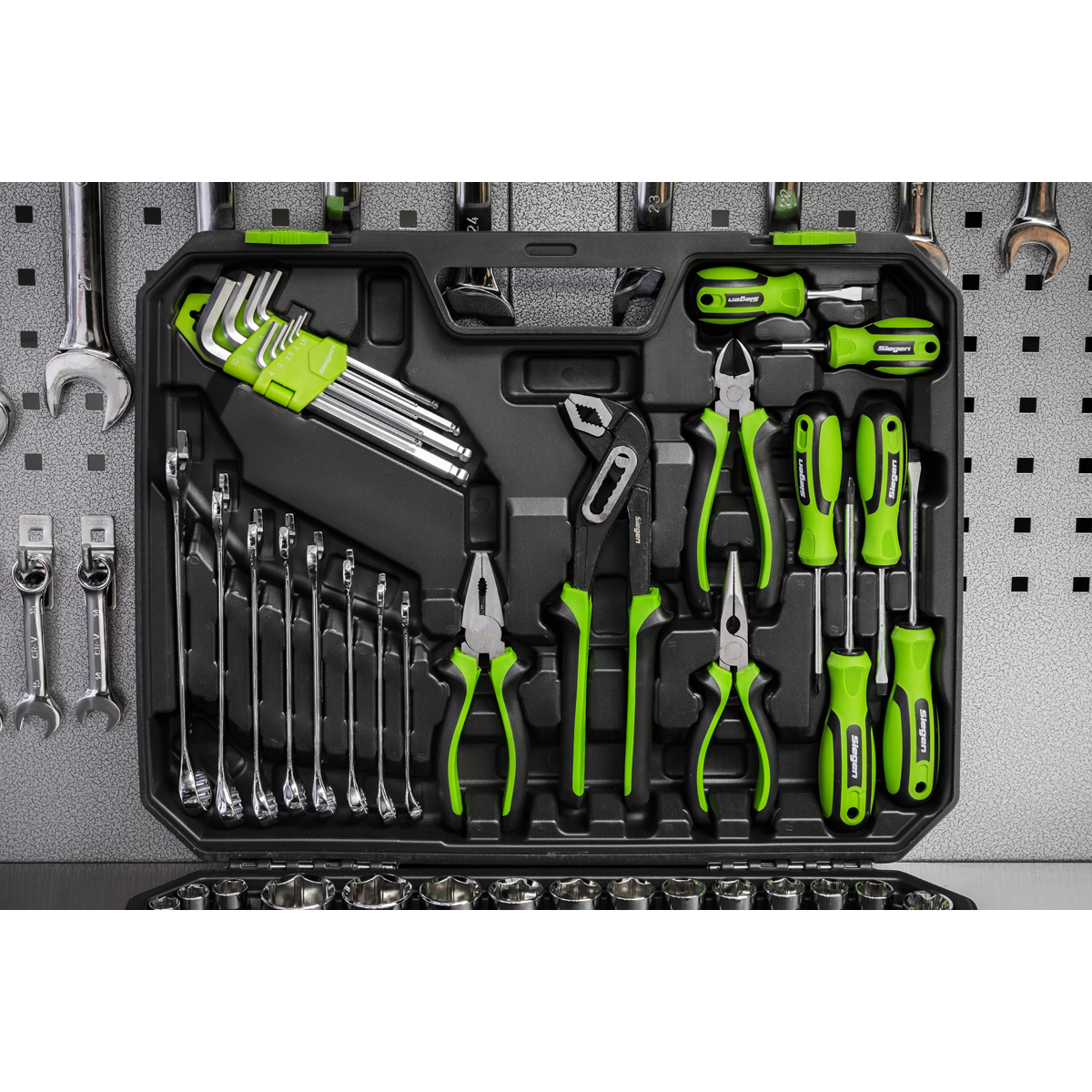 Siegen S01214 Siegen Mechanic's Tool Kit 135pc