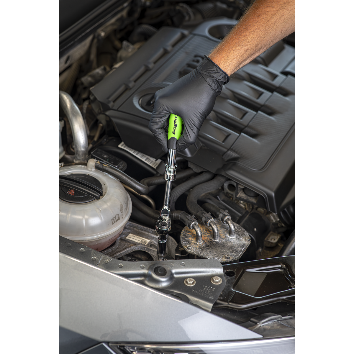 Siegen S01294 Siegen Extendable Flexi-Head Ratchet Wrench 1/4"Sq Drive
