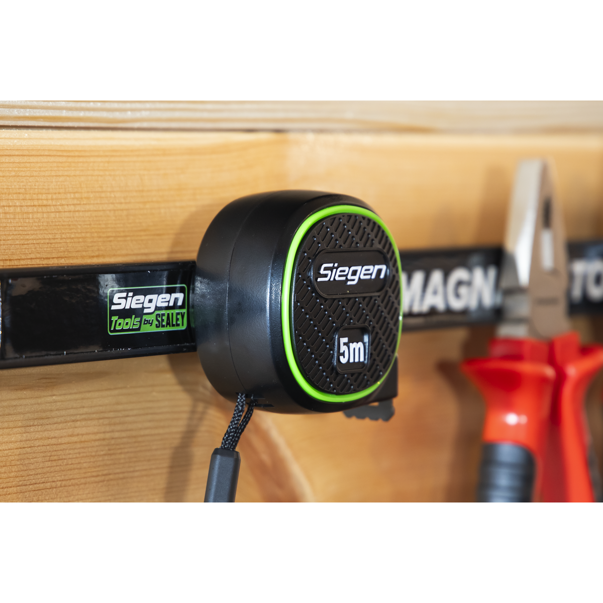 Siegen S01328 Metric/Imperial Auto-Lock Tape Measure 5m(16ft) x 19mm