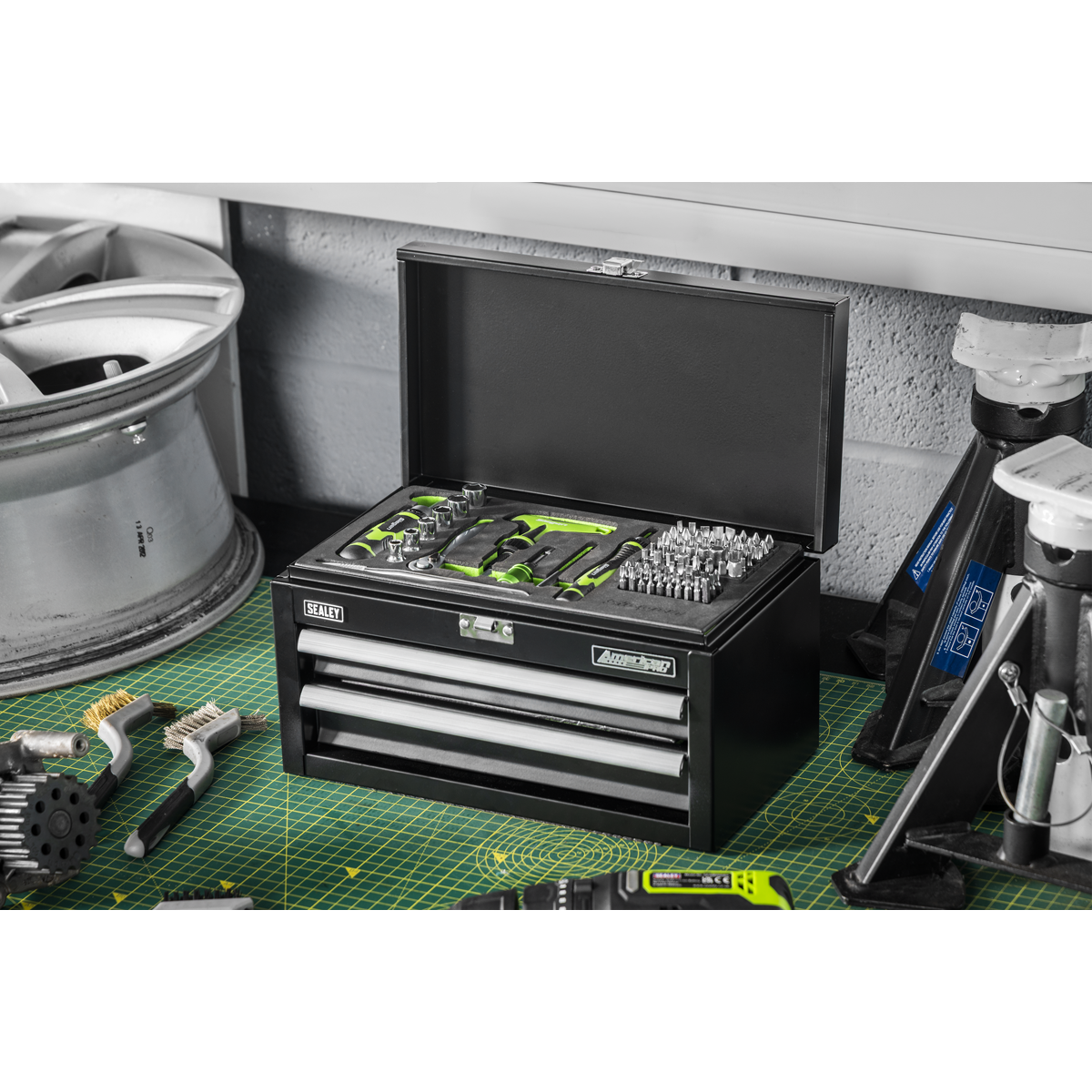Siegen S01335 Siegen Mini Toolbox 2 Drawer with 111pc Tool Kit