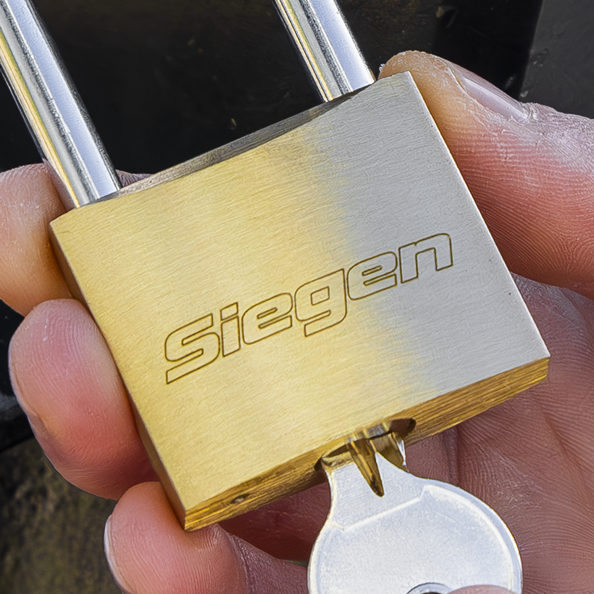 Siegen S0989 Siegen Brass Body Padlock with Brass Cylinder Long Shackle 40mm