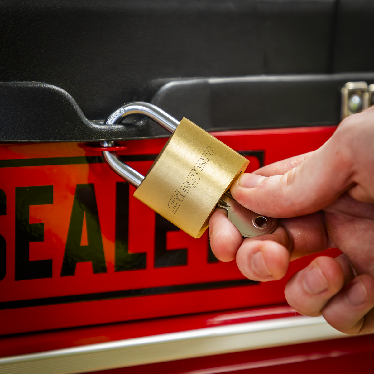 Siegen S0992 Siegen Brass Body Padlock with Brass Cylinder Keyed Alike - Pack of 4