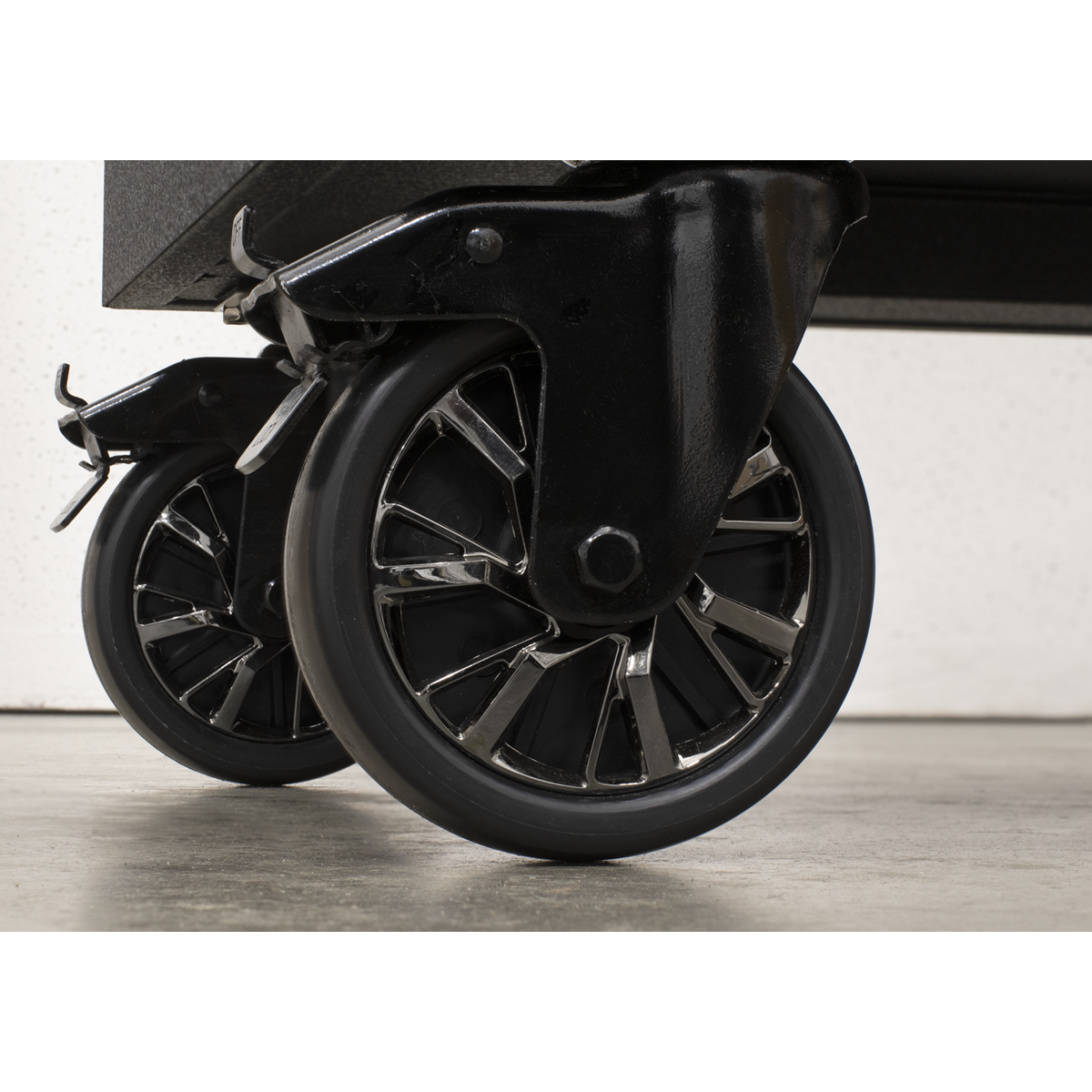 Superline Pro AP3606BE Superline PRO® Black Edition Rollcab with 6 Soft Close Drawers 915mm