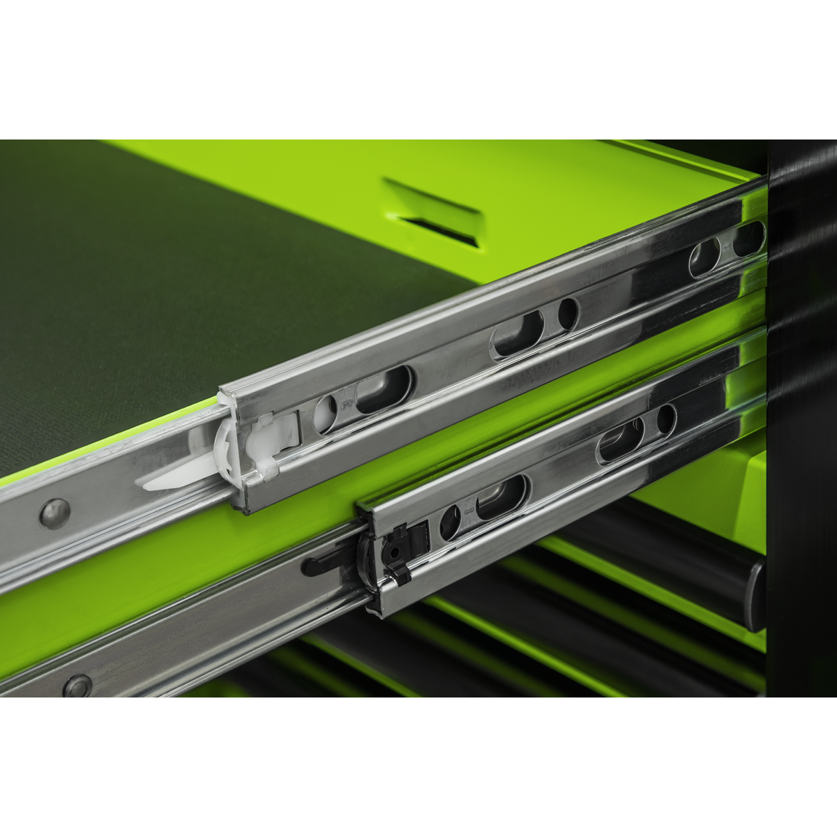 Superline Pro AP6115BE Superline PRO® Black Edition Mobile Trolley with Wooden Worktop 15 Drawer 1549mm