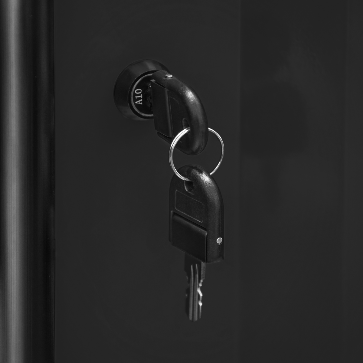 Superline Pro AP6204BE Side Locker with Castors 1864mm