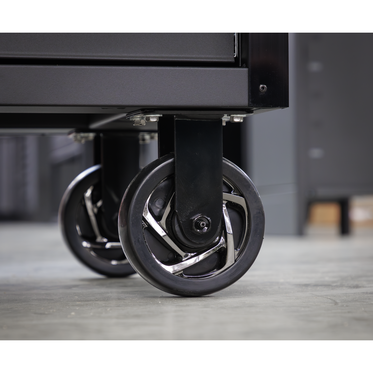 Superline Pro AP6215BE Superline PRO® Black Edition Mobile Trolley with Wooden Worktop 15 Drawer 1549mm