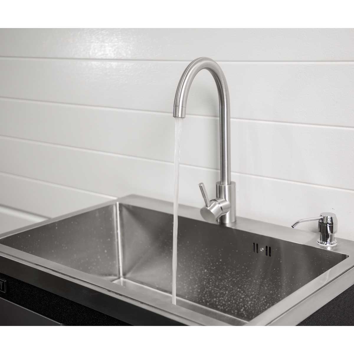 Superline Pro APMS67 Superline PRO® Modular Sink Unit 680mm