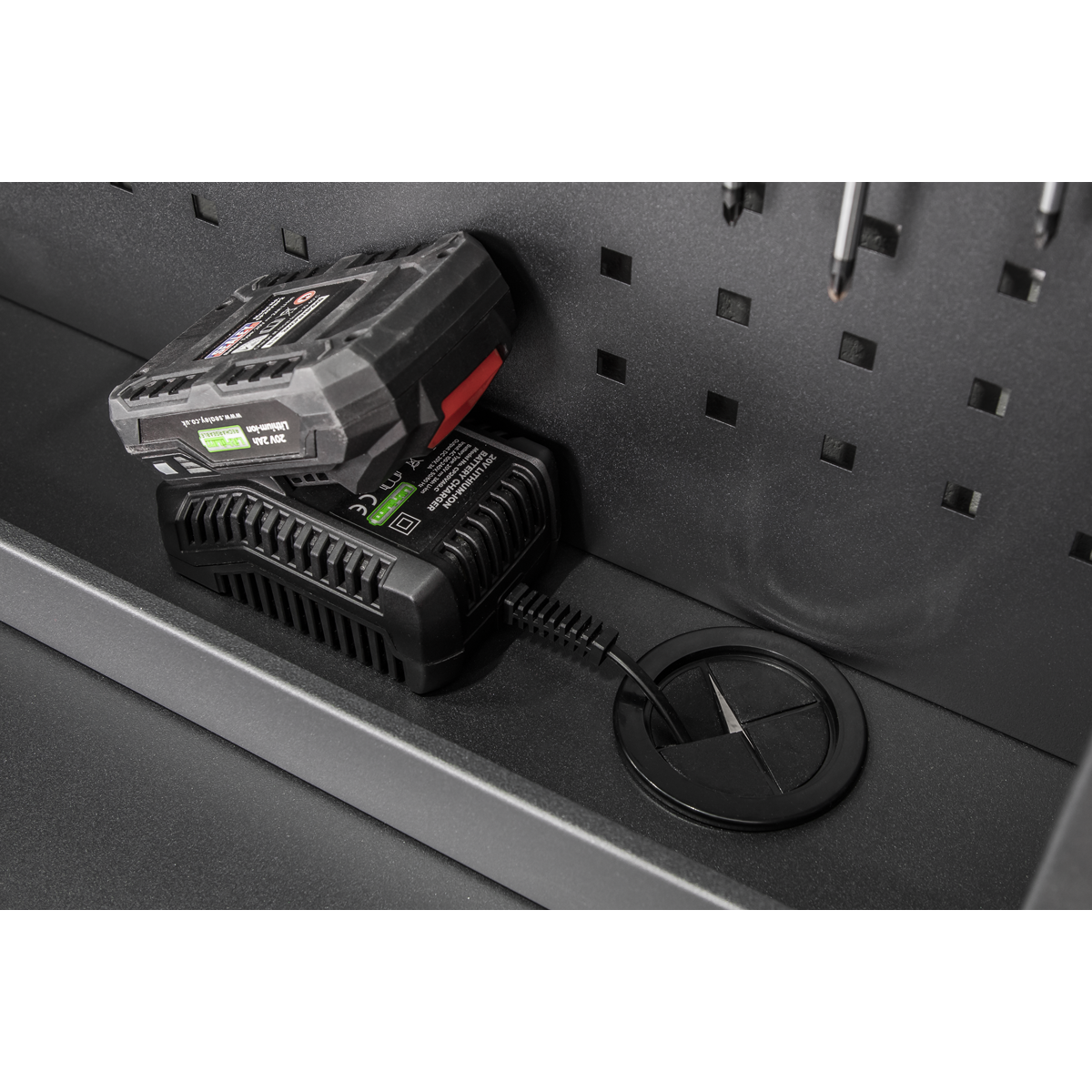 Superline Pro APWMW01 Superline PRO® Wall Mounting Foldable Workbench 900mm