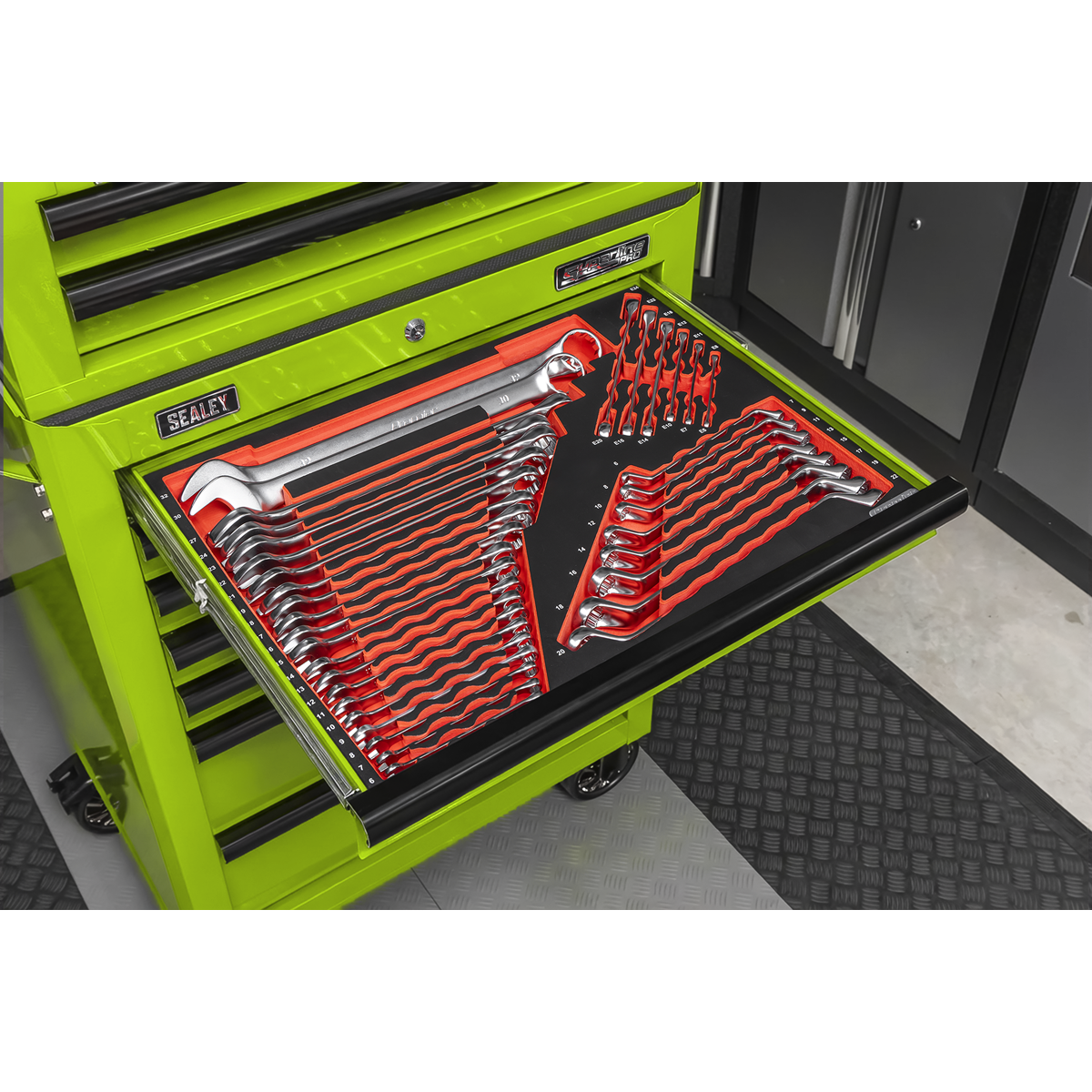Superline Pro TBTPCOMBO7 Superline PRO® Tool Chest Combination 14 Drawer with 446pc Tool Kit - Green