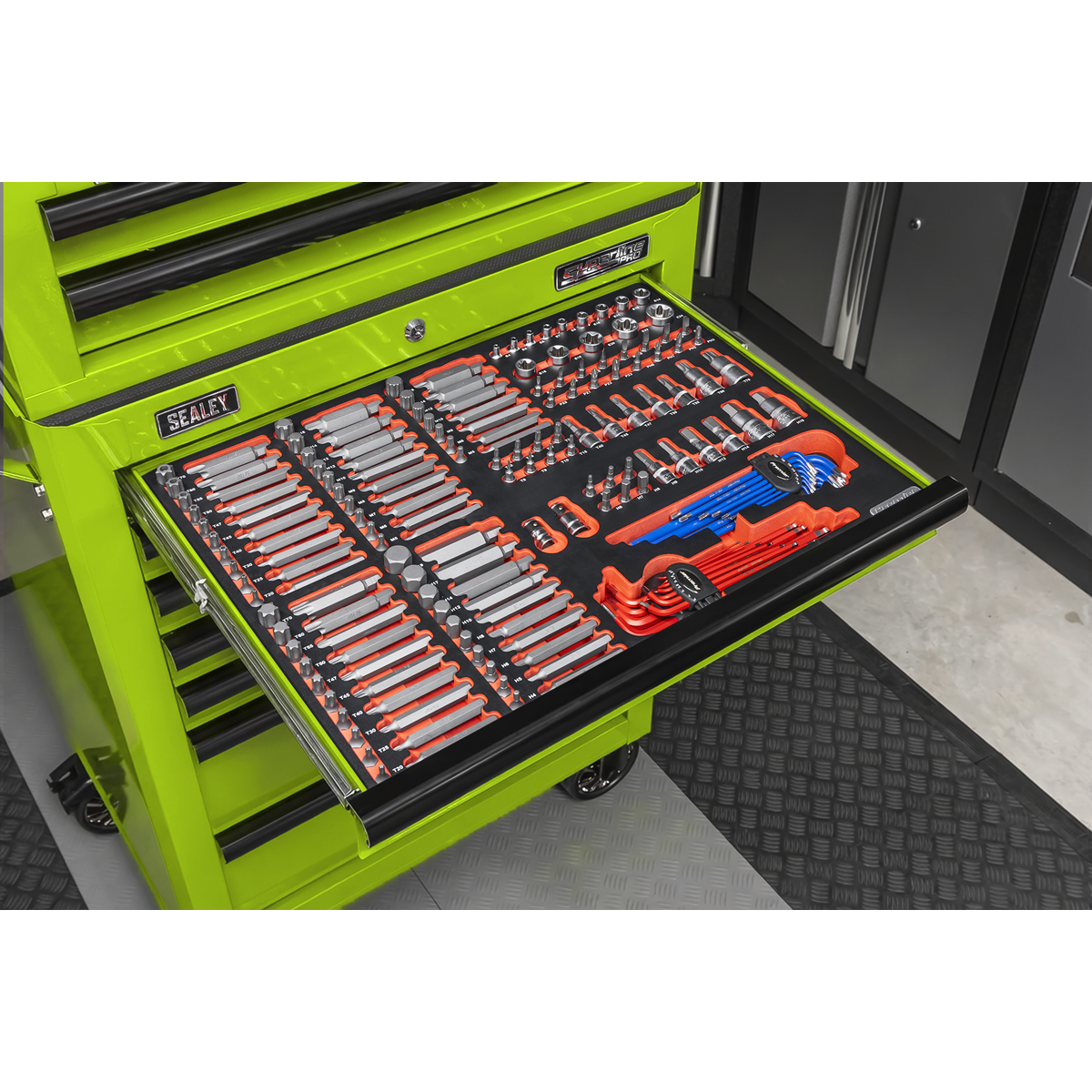 Superline Pro TBTPCOMBO7 Superline PRO® Tool Chest Combination 14 Drawer with 446pc Tool Kit - Green