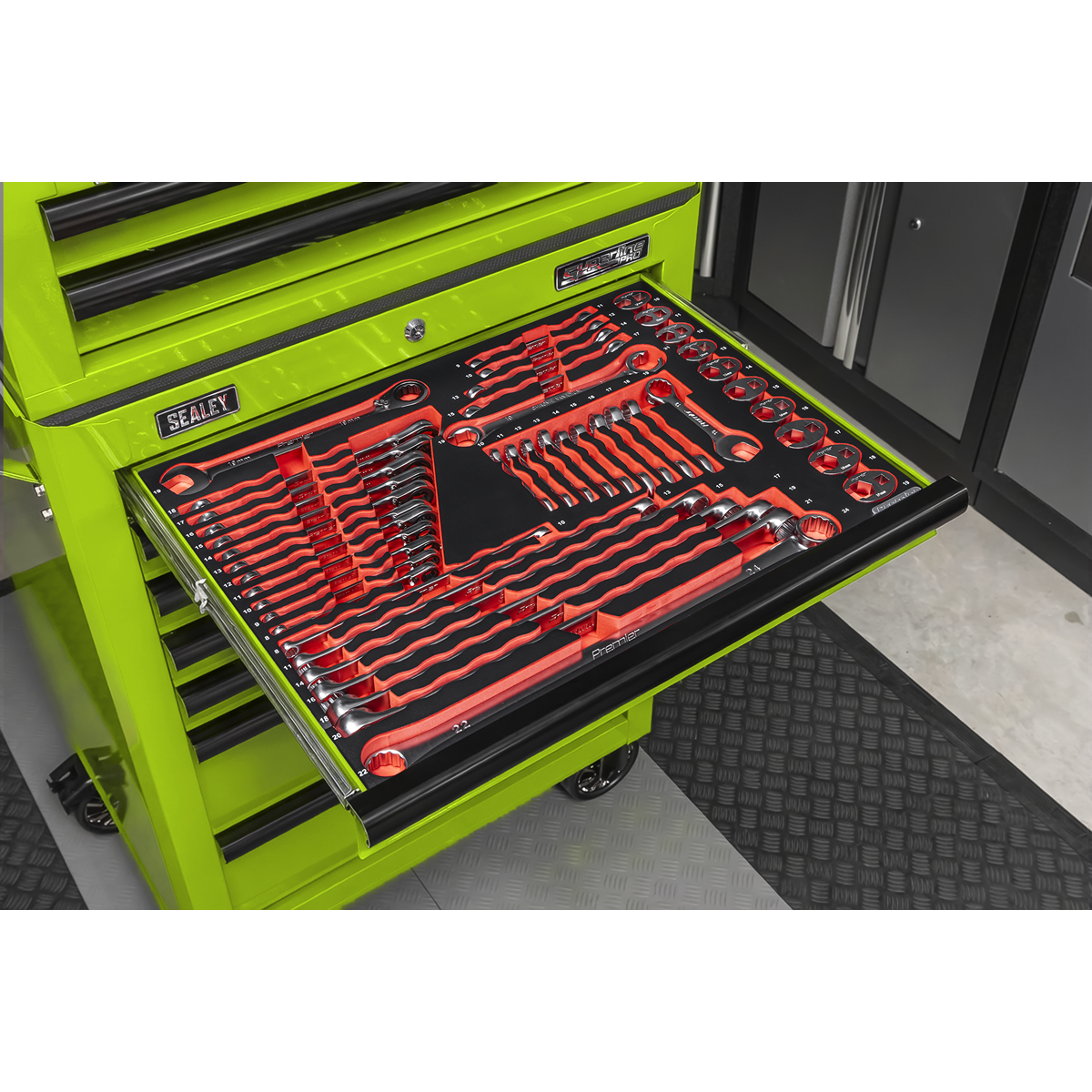 Superline Pro TBTPCOMBO7 Superline PRO® Tool Chest Combination 14 Drawer with 446pc Tool Kit - Green