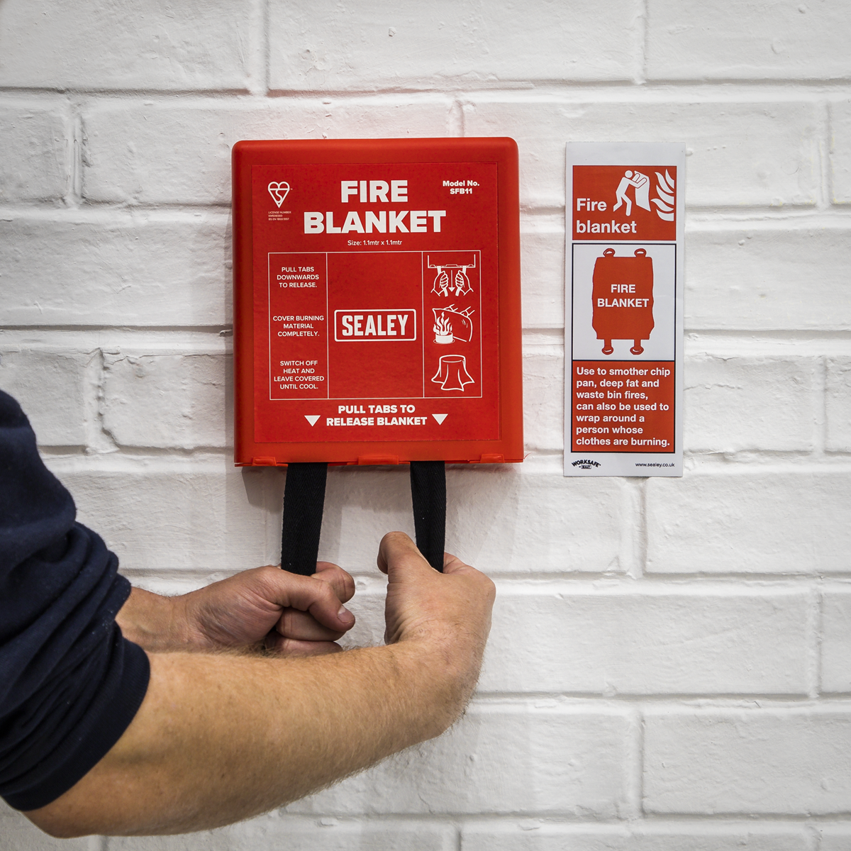 Worksafe SS53V10 Worksafe® Fire Blanket Safety Sign, Self-Adhesive Vinyl - Pack of 10